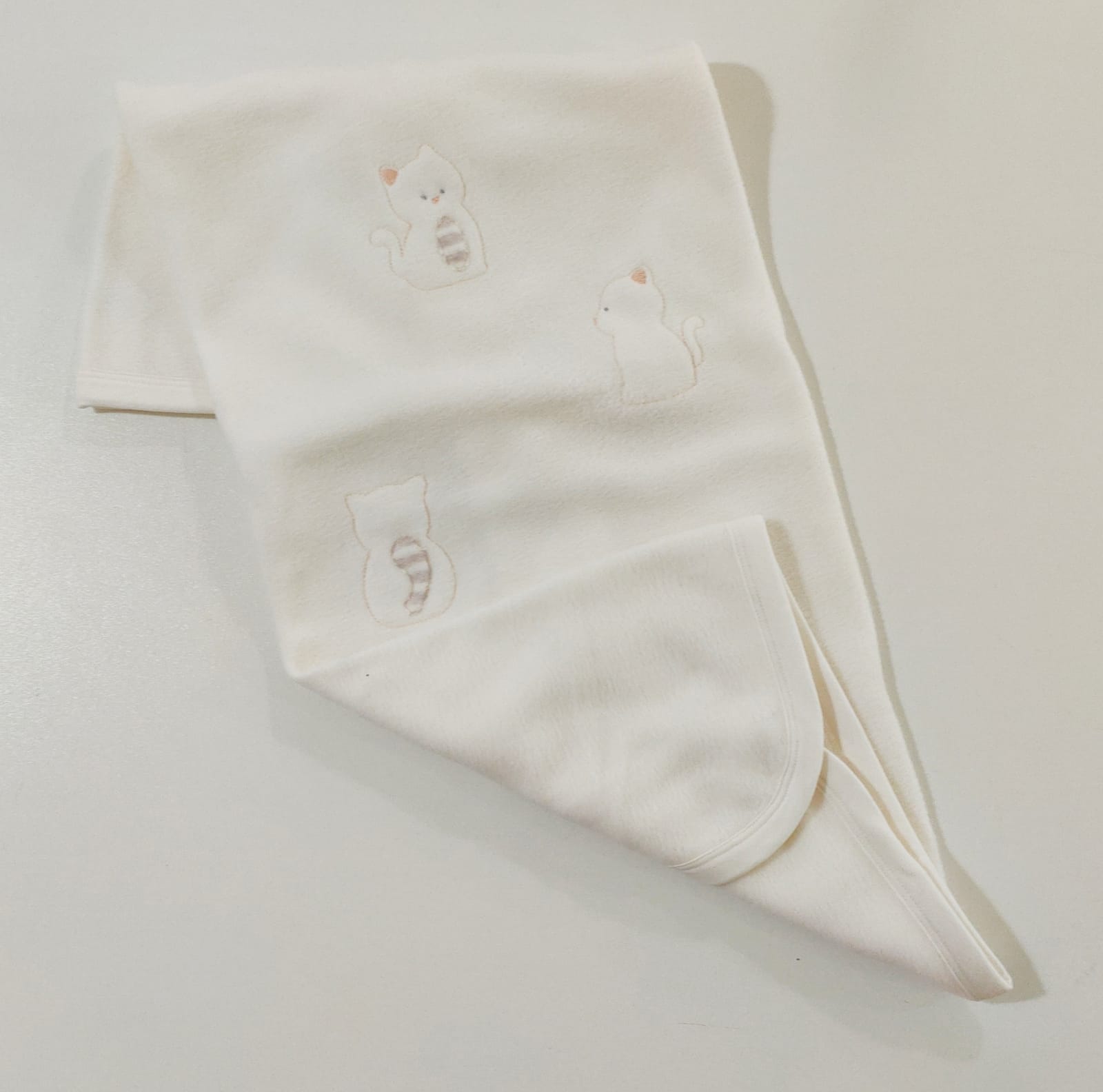 Coperta bianca con gattini COCCODE 