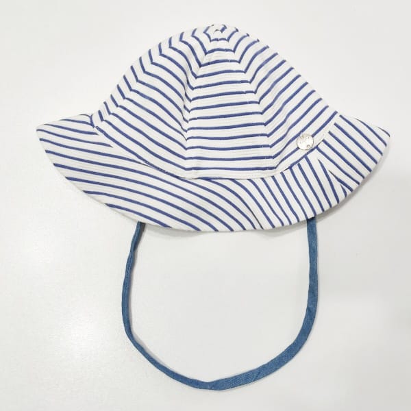 Cappello cloche a righe bianco e azzurro con laccetto effetto jeans PAZ RODRIGUEZ